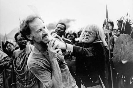 Kinski attacks Herzog during filming of "Aguirre"